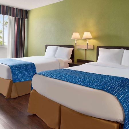 Kautilya Zanesville Hotel Bagian luar foto