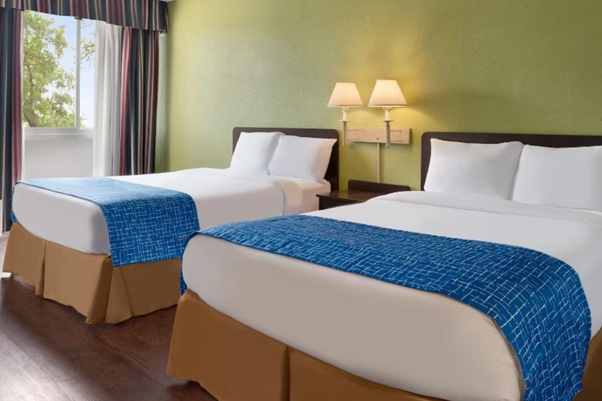 Kautilya Zanesville Hotel Bagian luar foto